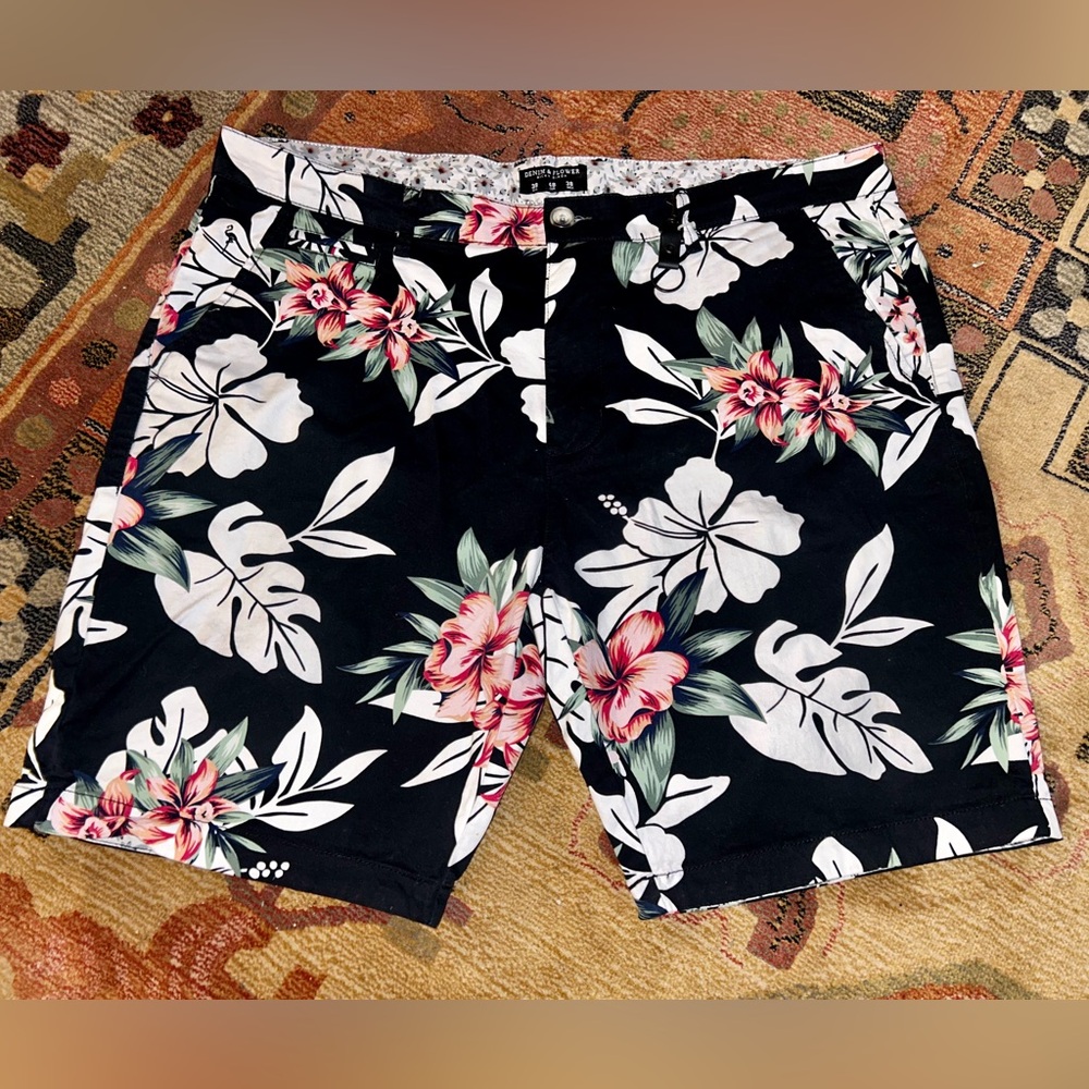 Mens Denim & Flower Ricky Singh Floral Shorts sz 38 NWOT
